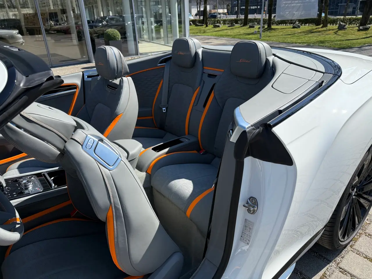 Bentley Continental GTC Speed 2025, vue arrière — Monaco Super Car Rental, Monaco. Bentley Continental GTC Speed in Monaco La location d'une Bentley Continental GTC Speed à…