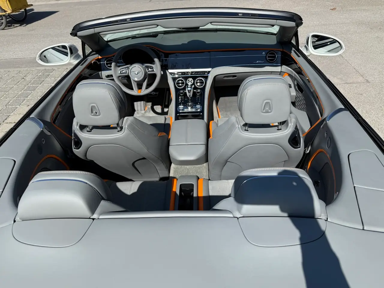 Bentley Continental GTC Speed 2025, intérieur — Monaco Super Car Rental, Monaco. Bentley Continental GTC Speed in Monaco La location d'une Bentley Continental GTC Speed à…