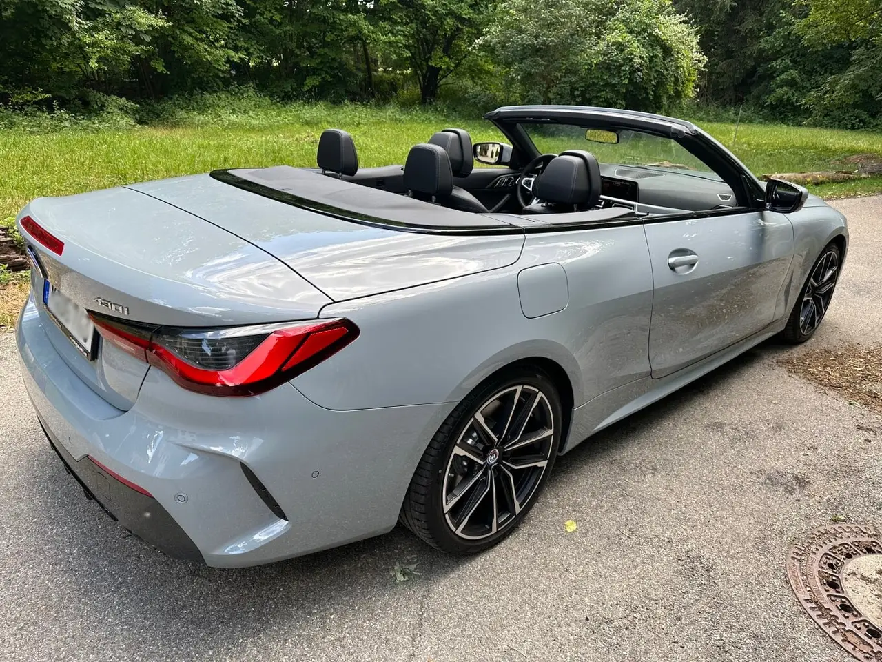 BMW 430i Cabrio 2023, extérieur — Monaco Super Car Rental, Monaco. BMW 430i Cabrio à Monaco La BMW 430i Cabrio 2023 se loue à Monaco sous la forme d'un…