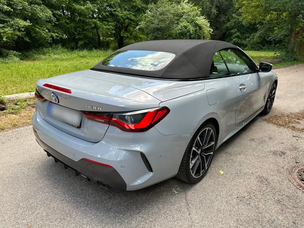 BMW 430i Cabrio 2023, vue avant — Monaco Super Car Rental, Monaco. BMW 430i Cabrio à Monaco La BMW 430i Cabrio 2023 se loue à Monaco sous la forme d'un…