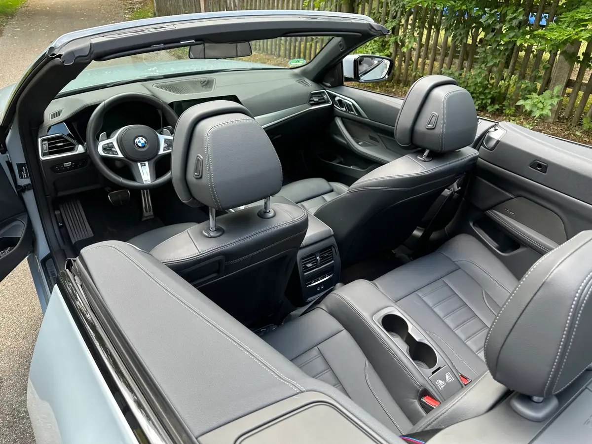 BMW 430i Cabrio 2023, tableau de bord — Monaco Super Car Rental, Monaco. BMW 430i Cabrio à Monaco La BMW 430i Cabrio 2023 se loue à Monaco sous la forme d'un…