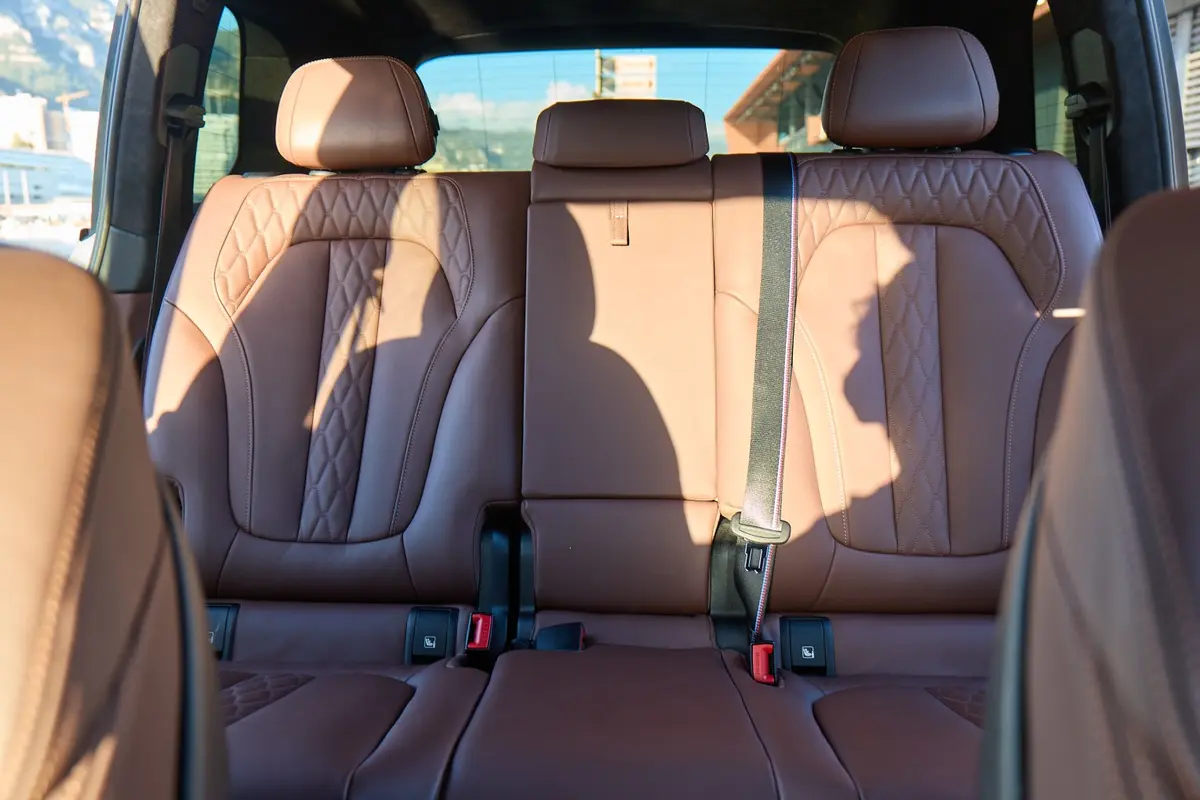 BMW X7 40d M 2024, tableau de bord — Monaco Super Car Rental, Monaco