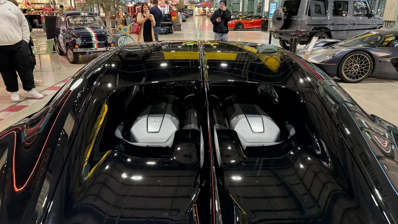 Bugatti Chiron 110 Ani 2019, vue arrière — Monaco Super Car Rental, Monaco. Bugatti Chiron 110 Ani in Monaco La location d'une Bugatti Chiron 110 Ani à Monaco met à…