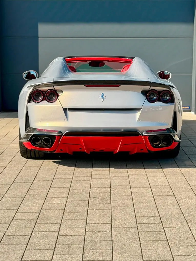Ferrari 812 GTS 2024, vue arrière — Monaco Super Car Rental, Monaco. Ferrari 812 GTS in Monaco La location d'une Ferrari 812 GTS à Monaco met à votre…