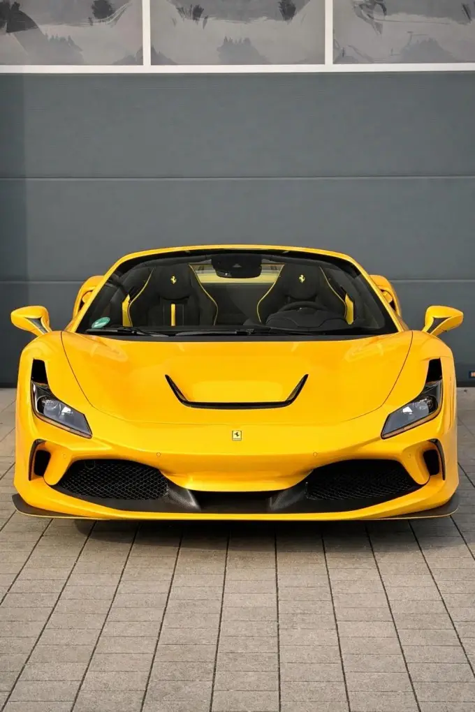 Ferrari F8 SPIDER 2023, vue arrière — Monaco Super Car Rental, Monaco. Ferrari F8 SPIDER in Monaco La location de la Ferrari F8 SPIDER à Monaco permet de…