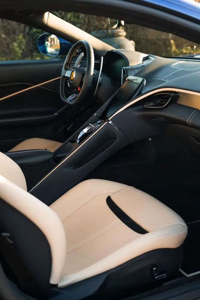 Ferrari Roma 2025, extérieur — Monaco Super Car Rental, Monaco. Ferrari Roma in Monaco La location d'une Ferrari Roma à Monaco met à votre disposition un…