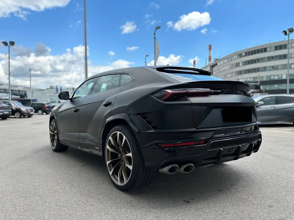 Lamborghini Urus S 2023, vue avant — Monaco Super Car Rental, Monaco. Lamborghini Urus S in Monaco Opter pour la location d'un Lamborghini Urus S à Monaco met…