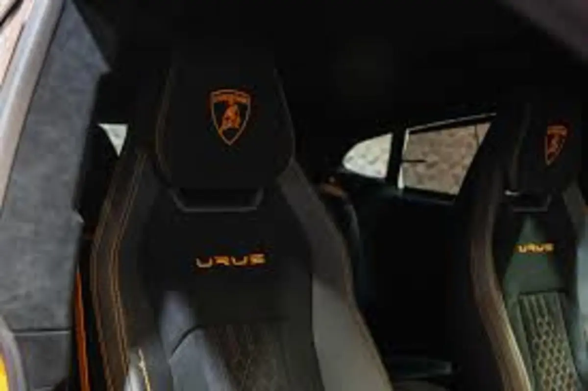 Lamborghini Urus S 2024, vue arrière — Monaco Super Car Rental, Monaco. Lamborghini Urus S in Monaco La location d'un Lamborghini Urus S à Monaco met à votre…