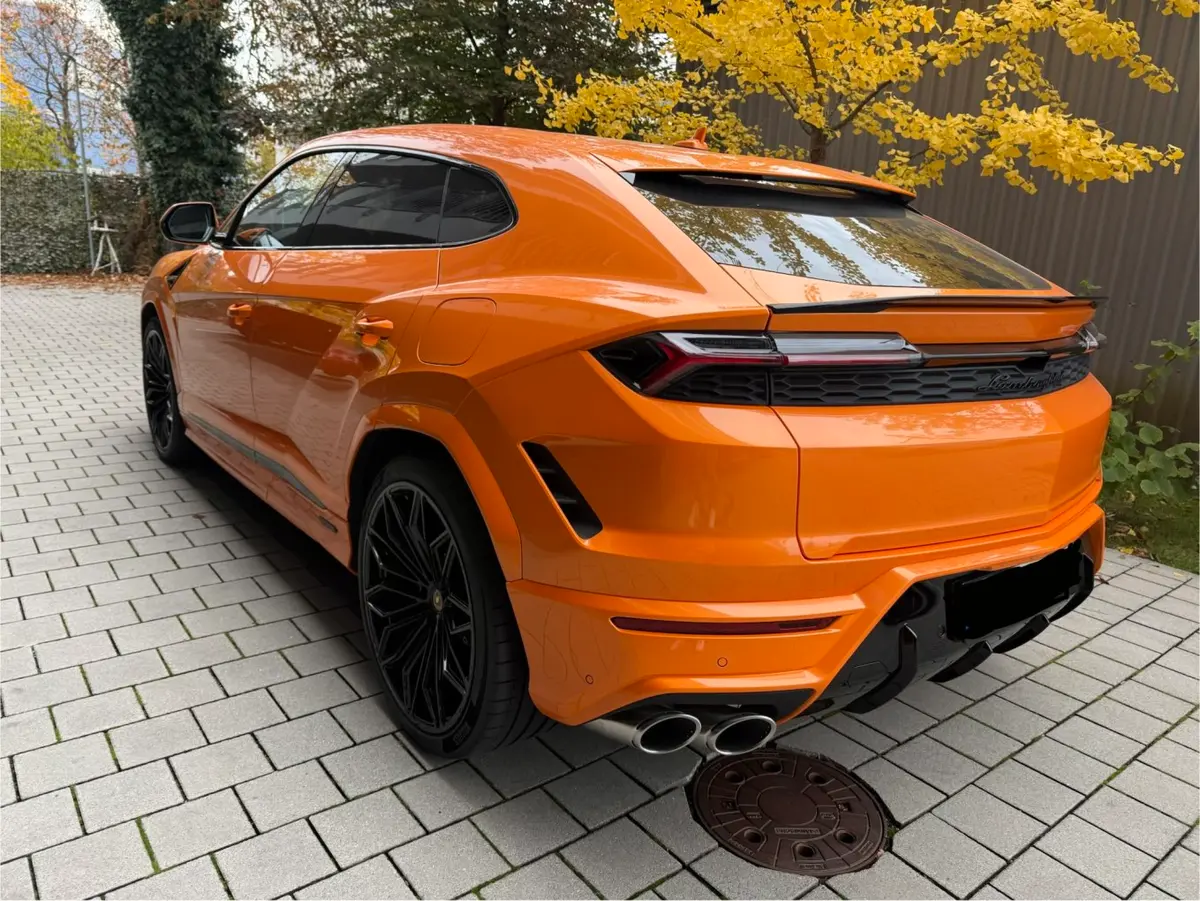 Lamborghini URUS SE 2025, extérieur — Monaco Super Car Rental, Monaco. Lamborghini URUS SE in Monaco La location d'un Lamborghini URUS SE à Monaco met à votre…