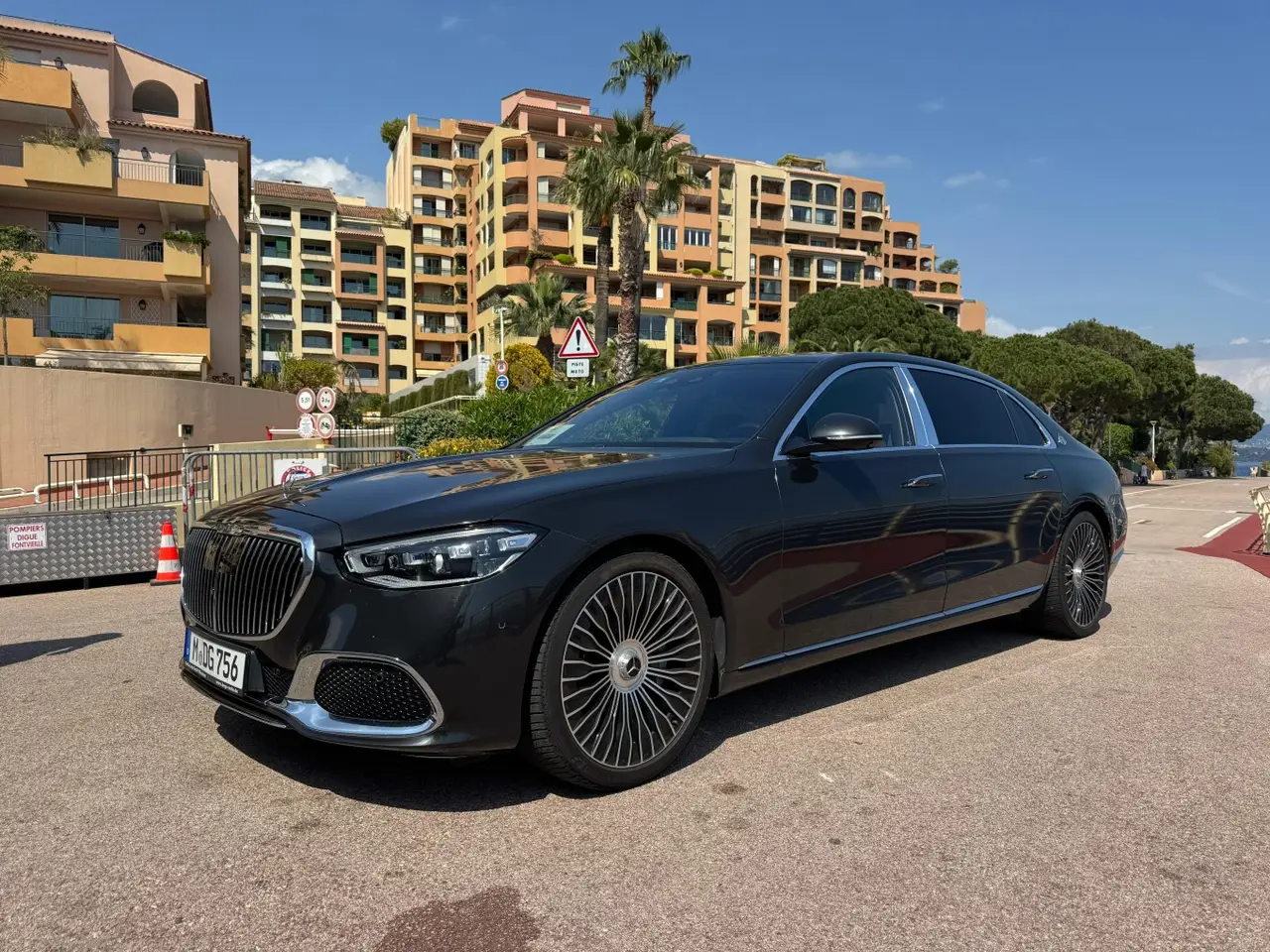 Maybach S580 2023, tableau de bord — Monaco Super Car Rental, Monaco. Maybach S580 in Monaco La location d'une Maybach S580 à Monaco met à votre disposition…