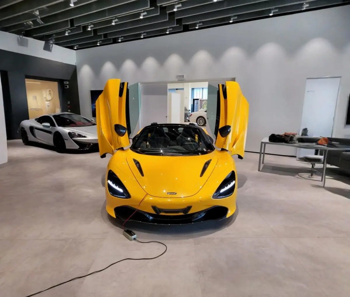 McLaren 720S Spider 2022, extérieur — Monaco Super Car Rental, Monaco. McLaren 720S Spider in Monaco La location de la McLaren 720S Spider à Monaco met à votre…
