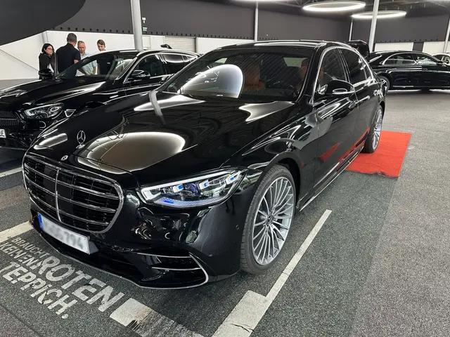 Mercedes Benz S-klasse S400 Long 4-Matic 2023 — Monaco Super Car Rental, Monaco