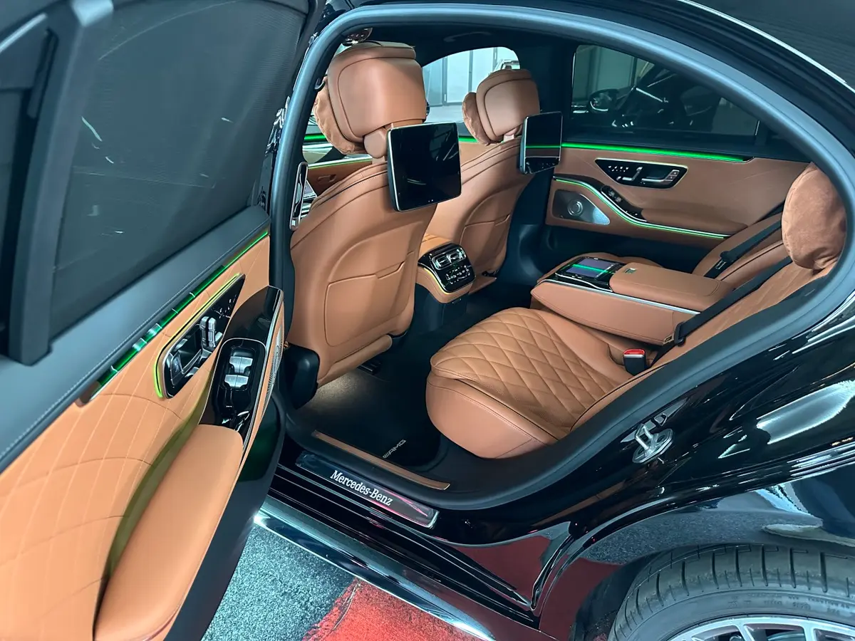 Mercedes Benz S-klasse S400 Long 4-Matic 2023, vue arrière — Monaco Super Car Rental, Monaco. Mercedes Benz S-klasse S400 Long 4-Matic in Monaco La location de la Mercedes Benz…