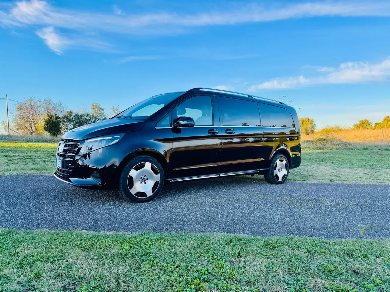 Mercedes Benz V300 4x4 XL Exclusive 7 seats 2025 — Monaco Super Car Rental, Monaco. Mercedes Benz V300 4x4 XL Exclusive 7 seats in Monaco La location d'un Mercedes Benz V300…