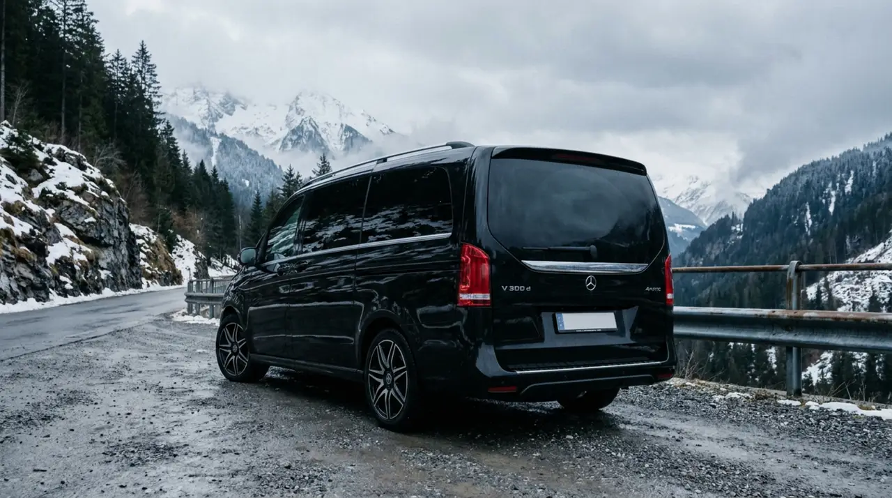 Mercedes Benz V300 8 seats 2025, vista frontal — Monaco Super Car Rental, Mónaco. Mercedes Benz V300 8 seats en Mónaco El alquiler del Mercedes Benz V300 8 seats en Mónaco…