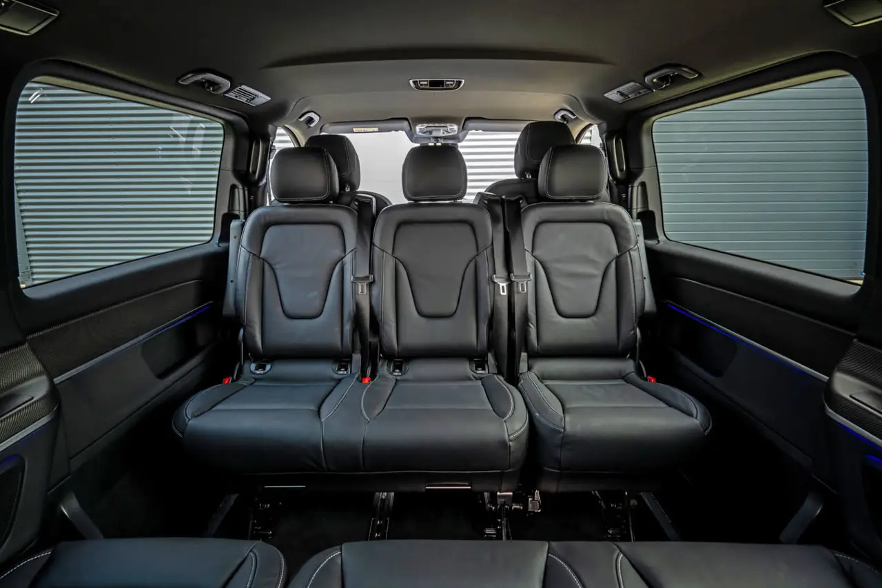 Mercedes Benz V300 8 seats 2025, interior — Monaco Super Car Rental, Mónaco. Mercedes Benz V300 8 seats en Mónaco El alquiler del Mercedes Benz V300 8 seats en Mónaco…