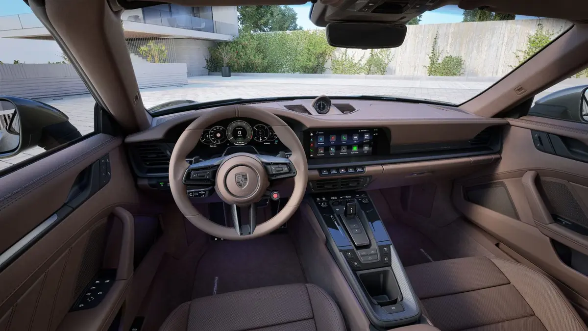 Porsche 911 992 Carrera Turbo S Cabrio 2026, vue arrière — Monaco Super Car Rental, Monaco. Porsche 911 992 Carrera Turbo S Cabrio in Monaco La location d'une Porsche 911 992…
