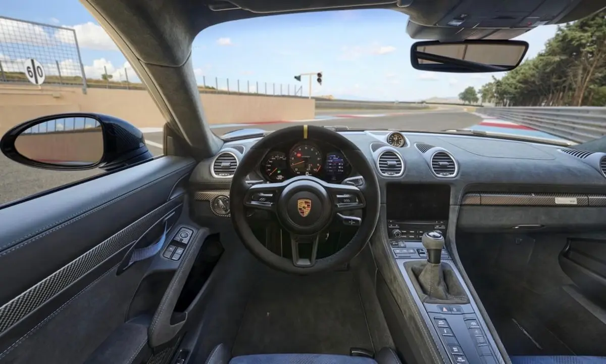 Porsche GT4 RS 2024, extérieur — Monaco Super Car Rental, Monaco. Porsche GT4 RS in Monaco La location d'une Porsche GT4 RS à Monaco donne accès à un…
