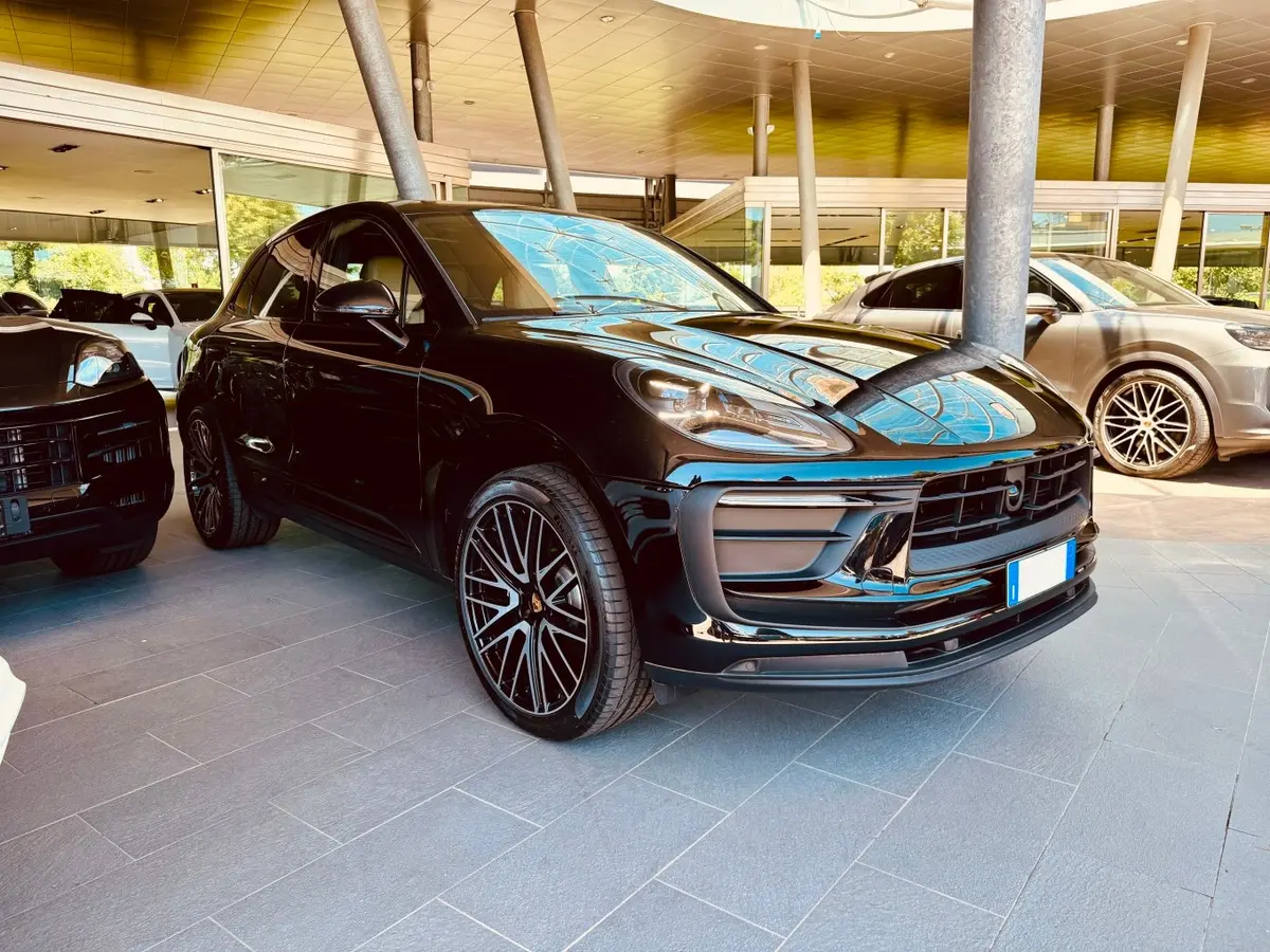 Porsche Macan 2024, exterior — Monaco Super Car Rental, Mónaco. Porsche Macan en Mónaco El alquiler de un Porsche Macan en Mónaco pone a su disposición…