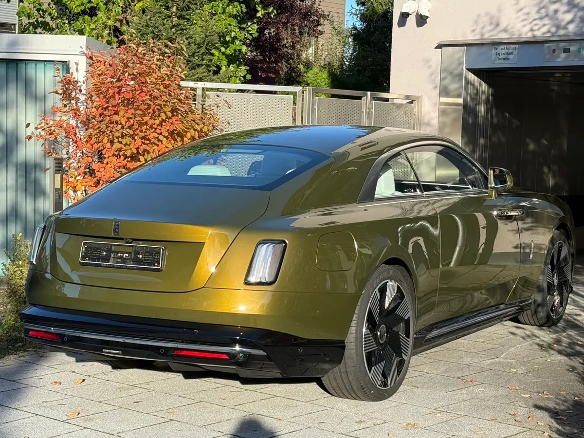Rolls-Royce Spectre 2024, extérieur — Monaco Super Car Rental, Monaco. Rolls-Royce Spectre in Monaco Opter pour la location d'une Rolls-Royce Spectre à Monaco…